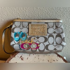 Coach Poppy Wristlet